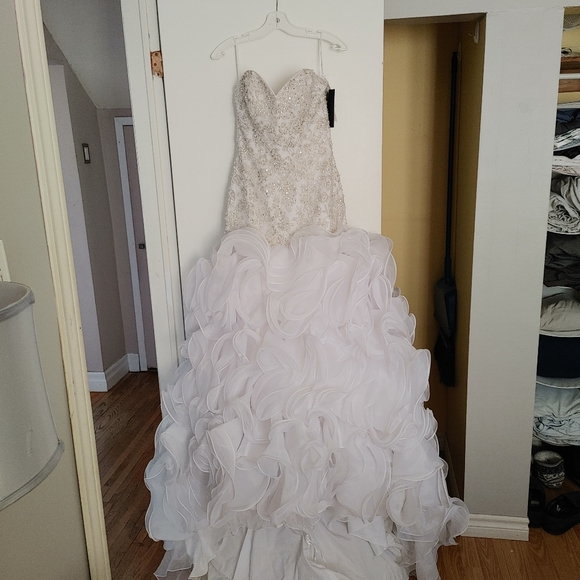 Mori Lee by Madeline Gardner Wedding Gown - Picture 3 of 9